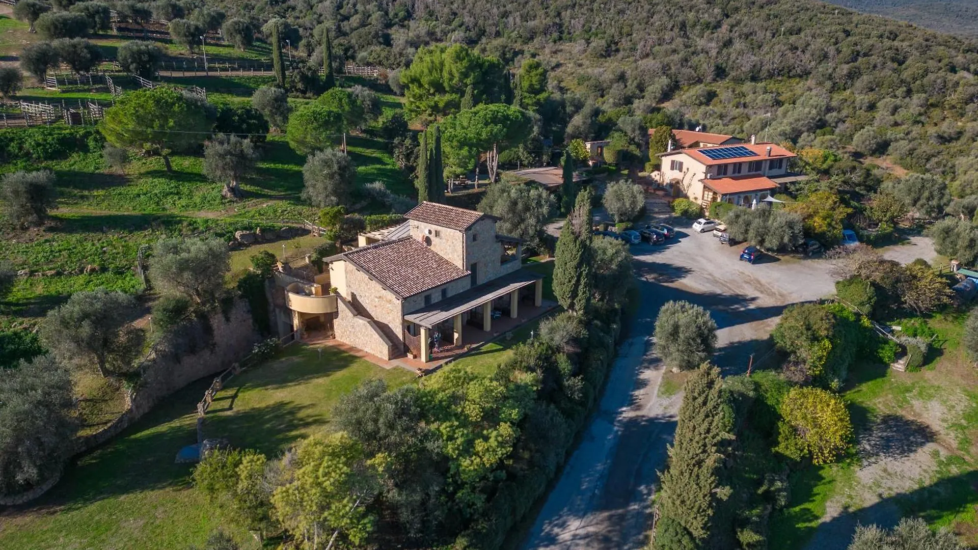 Agriturismo Buratta 方特布兰达 农家乐